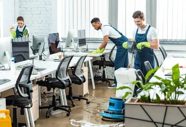 لماذا تختار شركة تنظيف مكاتب في الرحمانية الشارقة؟