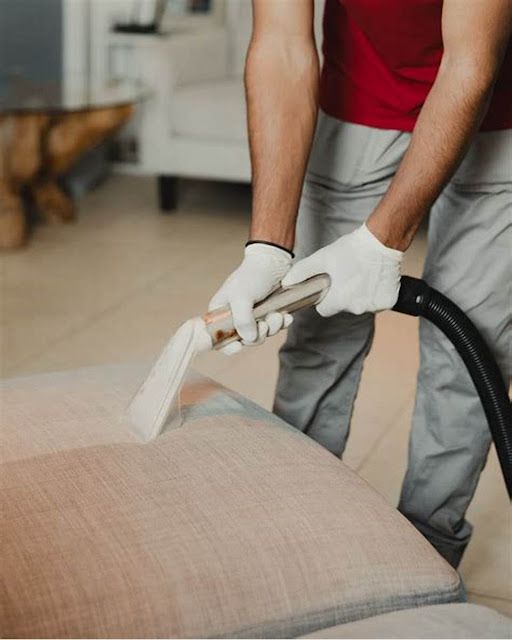تنظيف المفروشات الملحقة بالمجالس